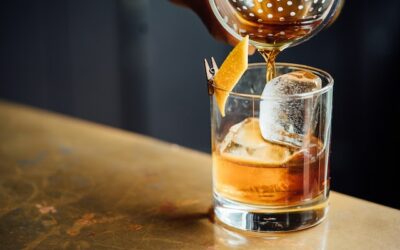 Alcol nei cosmetici e nei gel igienizzanti: fa male alla pelle?